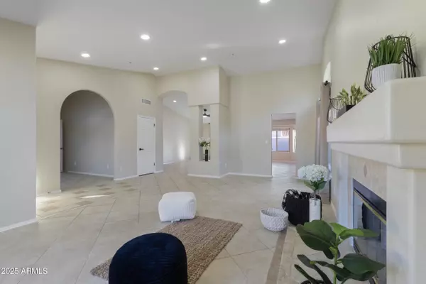 Scottsdale, AZ 85260,8823 E FLORIADE Drive