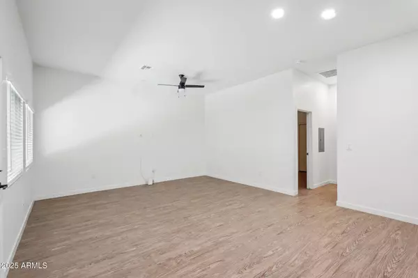 Phoenix, AZ 85051,3031 W Northern Avenue #120