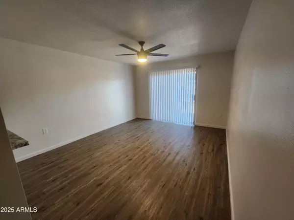 Phoenix, AZ 85016,3033 E DEVONSHIRE Avenue #1028