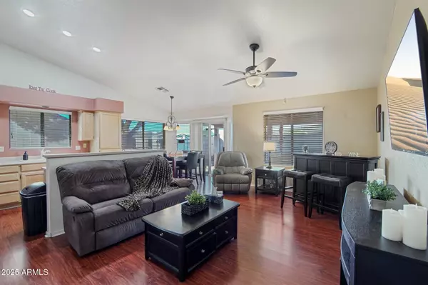 Glendale, AZ 85305,8562 W TUCKEY Lane