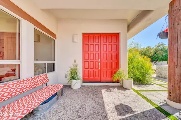 Phoenix, AZ 85016,6139 N 31ST Court