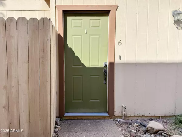 Scottsdale, AZ 85257,7120 E WILSHIRE Drive #6