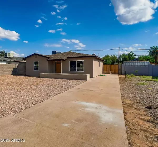 Phoenix, AZ 85015,1705 W MONTECITO Avenue