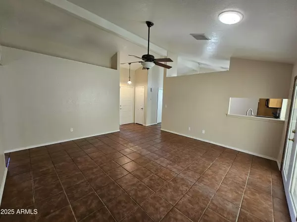 Glendale, AZ 85304,5523 W YUCCA Street