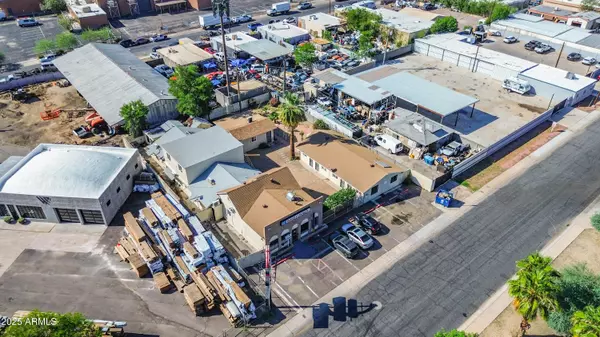 Phoenix, AZ 85007,1605 W LATHAM Street