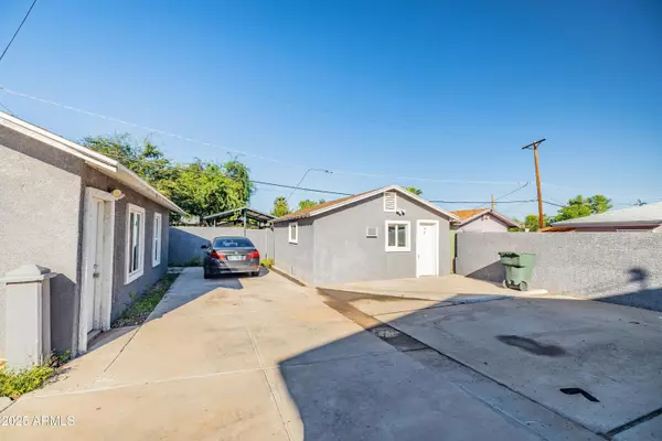 Phoenix, AZ 85042,6228 S 12TH Street