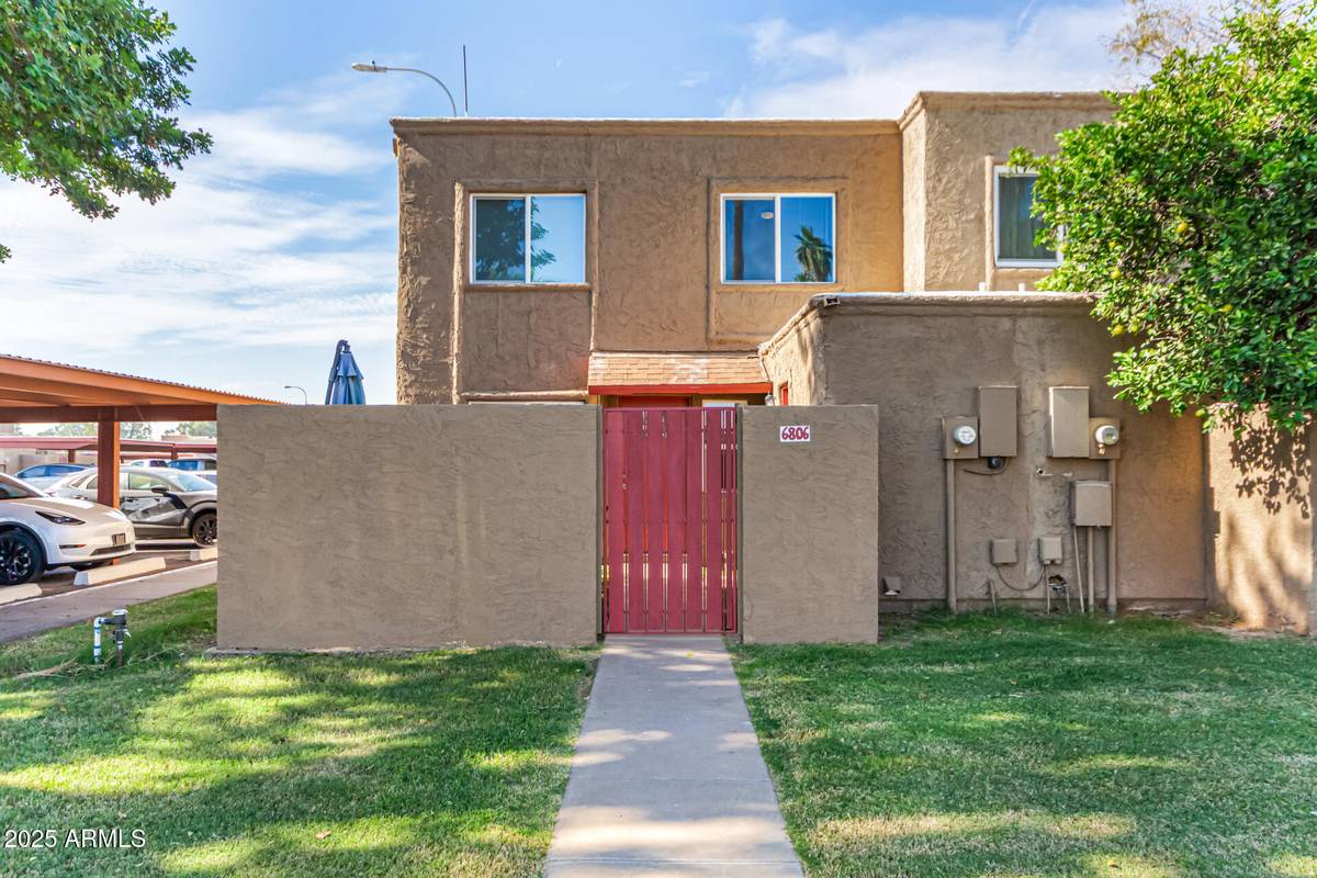Phoenix, AZ 85033,6806 W DEVONSHIRE Avenue
