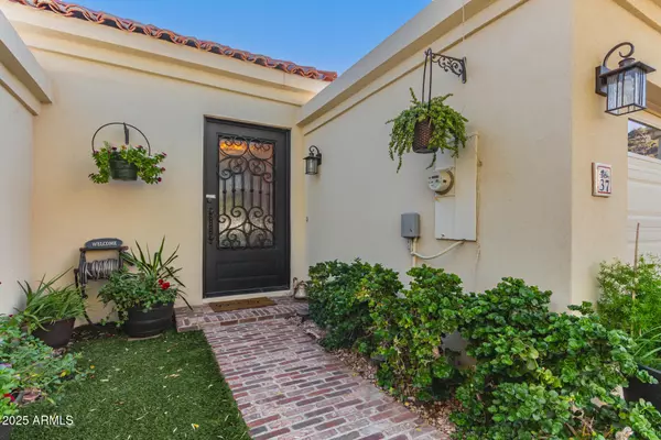 Phoenix, AZ 85018,3800 E Lincoln Drive E #37