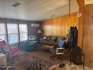 St Johns, AZ 85936,955 W 33RD S Place S