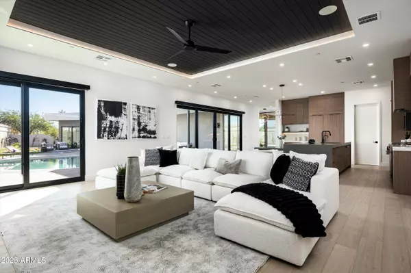 Phoenix, AZ 85020,1831 E PALMAIRE Avenue