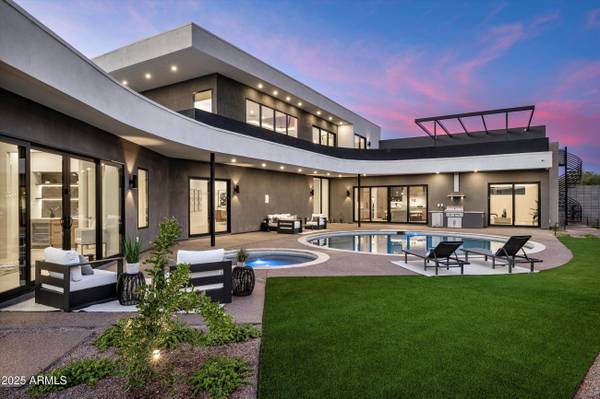 1831 E PALMAIRE Avenue, Phoenix, AZ 85020