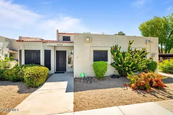 3056 E CANNON Drive, Phoenix, AZ 85028
