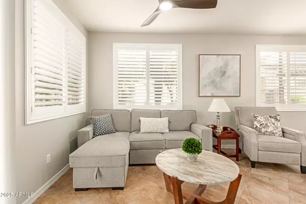 Phoenix, AZ 85085,2140 W TALLGRASS Trail #109