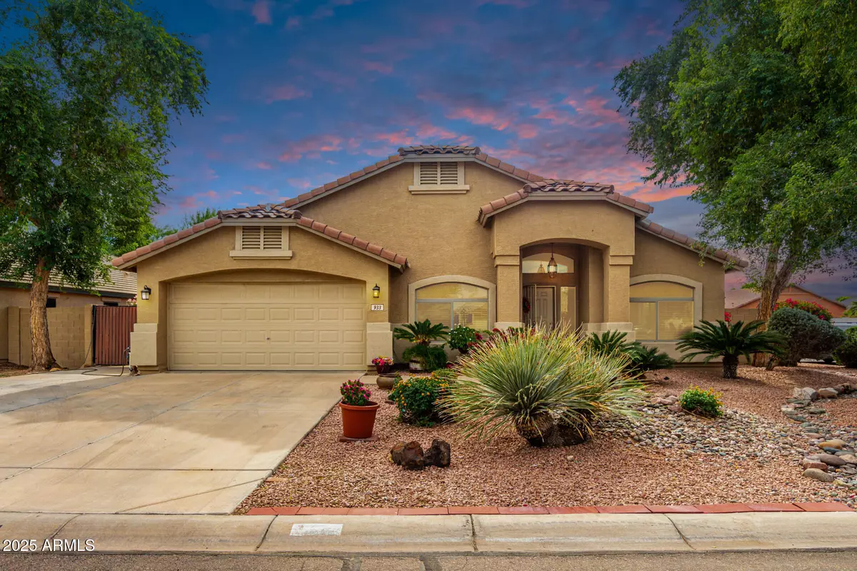 San Tan Valley, AZ 85143,933 W HOLSTEIN Trail