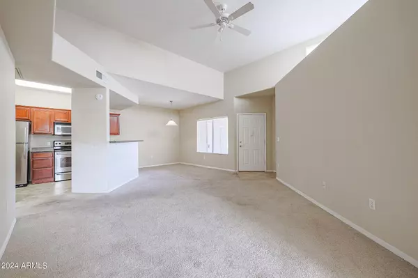 Phoenix, AZ 85022,17017 N 12TH Street #2008