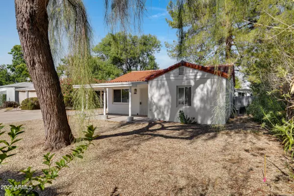 Phoenix, AZ 85014,4619 N 13TH Place