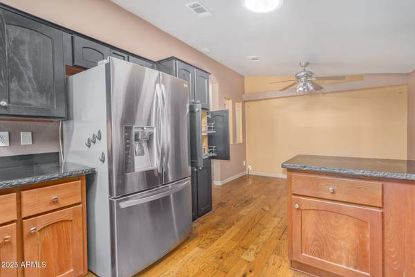 Apache Junction, AZ 85119,3301 S GOLDFIELD Road #1017