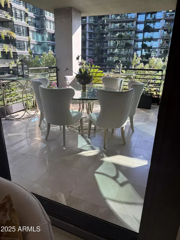 Scottsdale, AZ 85254,7120 E KIERLAND Boulevard #318