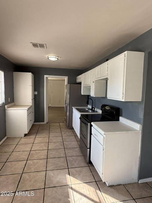 Phoenix, AZ 85009,3538 W PALM Lane