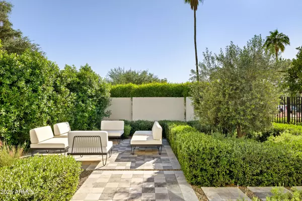 Paradise Valley, AZ 85253,7120 E PASADENA Avenue