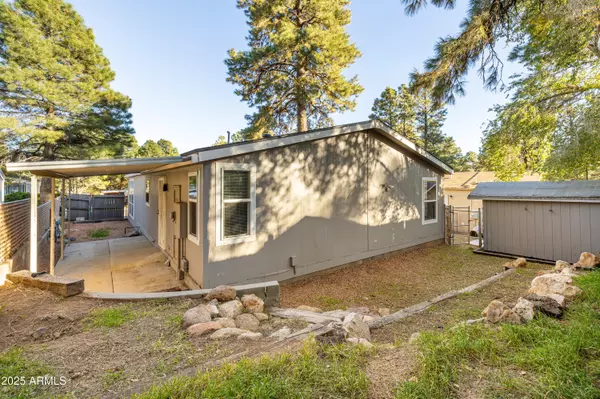 4363 E Wintergreen Road, Flagstaff, AZ 86004