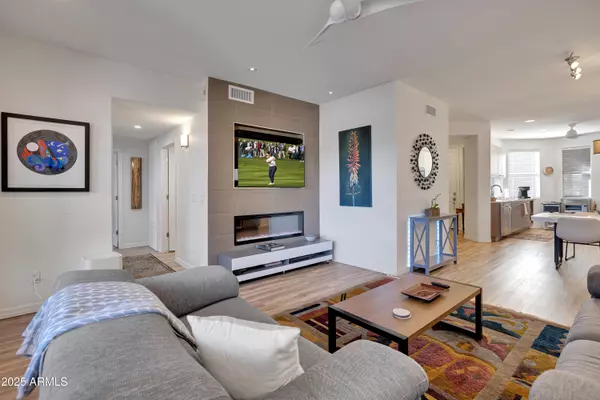 Scottsdale, AZ 85254,15221 N CLUBGATE Drive #1093