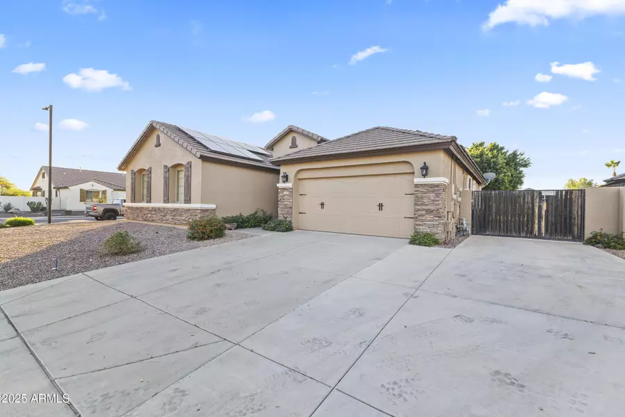 14077 W CHARTER OAK Road, Surprise, AZ 85379