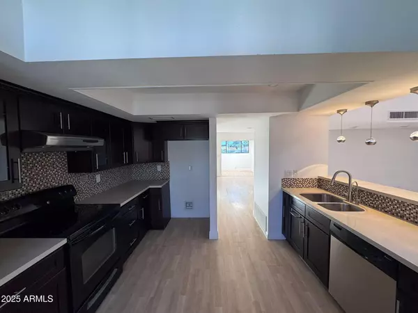 Scottsdale, AZ 85258,9709 E MOUNTAIN VIEW Road #2705