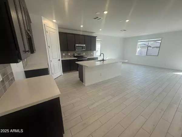 Buckeye, AZ 85326,25191 W LA SALLE Street