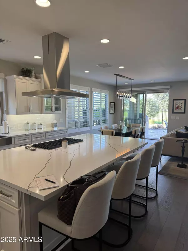 374 E BRACCIANO Avenue, San Tan Valley, AZ 85140