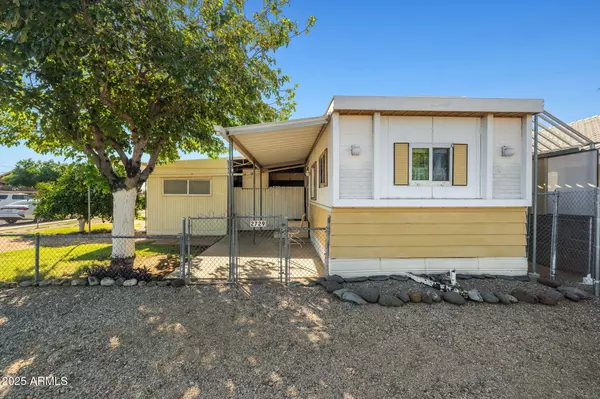 Phoenix, AZ 85032,2729 E JUNIPER Avenue