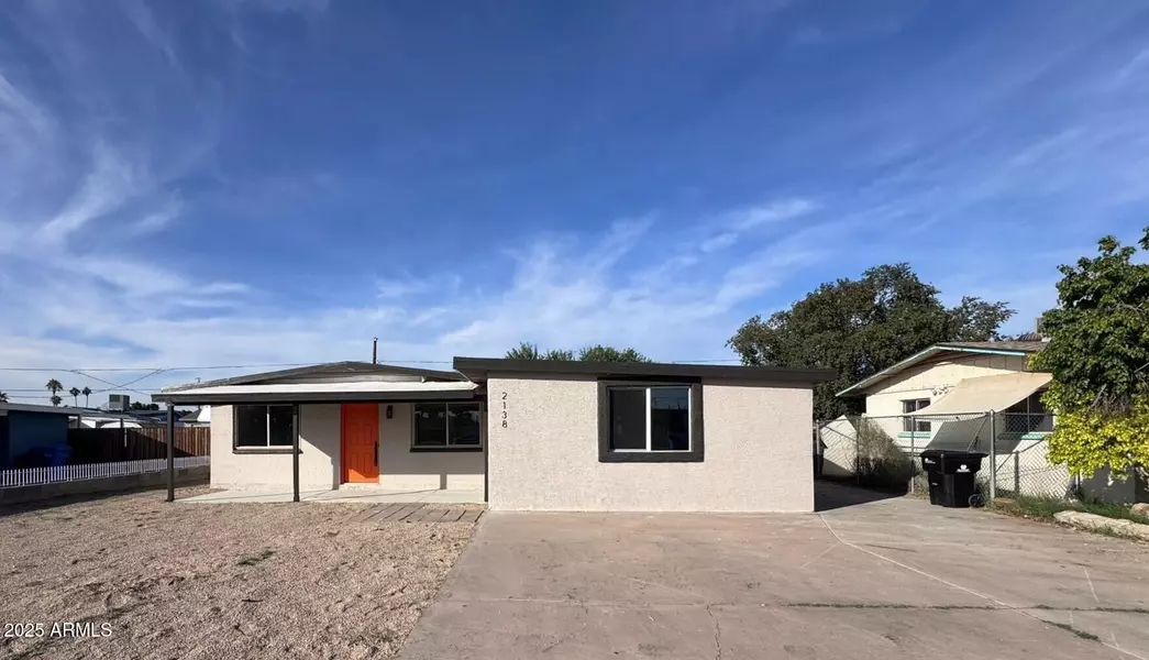 2138 W SUNNYSIDE Avenue, Phoenix, AZ 85029