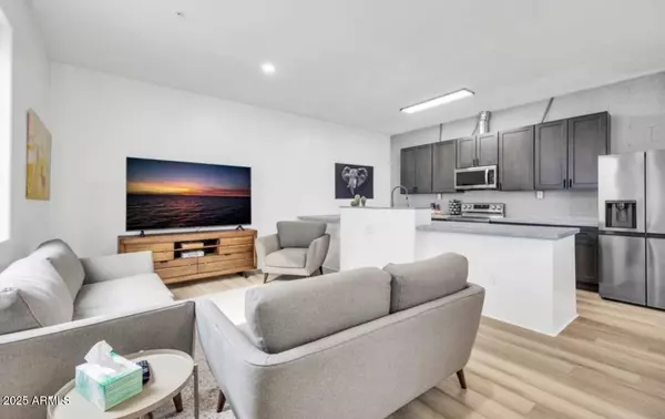 Tempe, AZ 85281,840 S FARMER Avenue