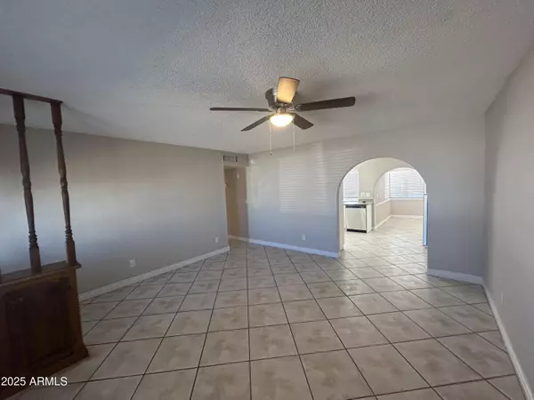 Glendale, AZ 85304,5419 W MERCER Lane