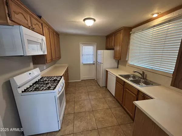 Phoenix, AZ 85017,3036 W ELM Street