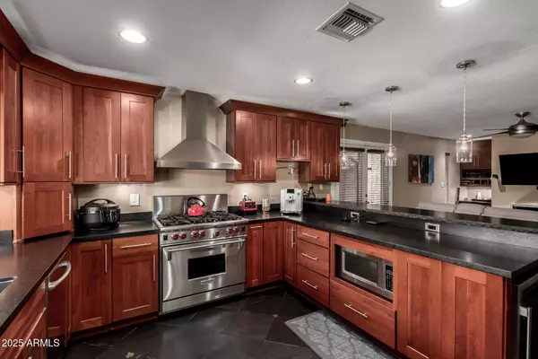 Phoenix, AZ 85014,5319 N 15TH Street