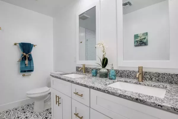 Phoenix, AZ 85041,5731 S 12 Lane