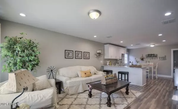 Phoenix, AZ 85041,5731 S 12 Lane