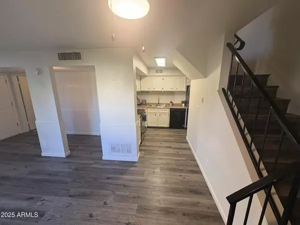 Scottsdale, AZ 85250,7839 E ROVEY Avenue