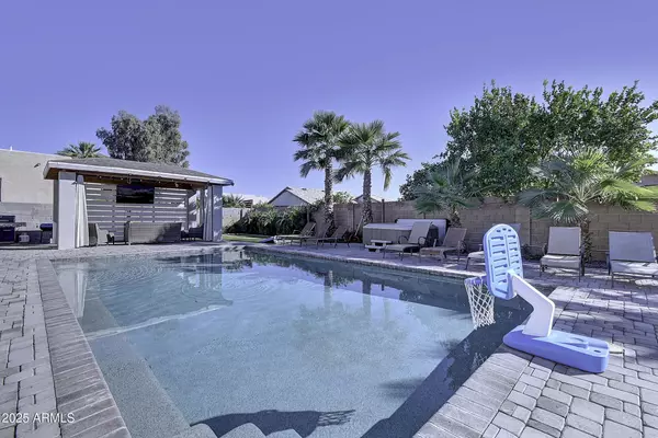 Phoenix, AZ 85032,4095 E NISBET Road