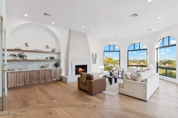 Phoenix, AZ 85018,3800 E LINCOLN Drive #54