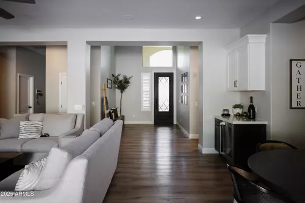 Phoenix, AZ 85085,2212 W APACHE RAIN Road