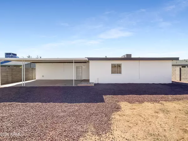 Phoenix, AZ 85042,4244 E SAINT CATHERINE Avenue