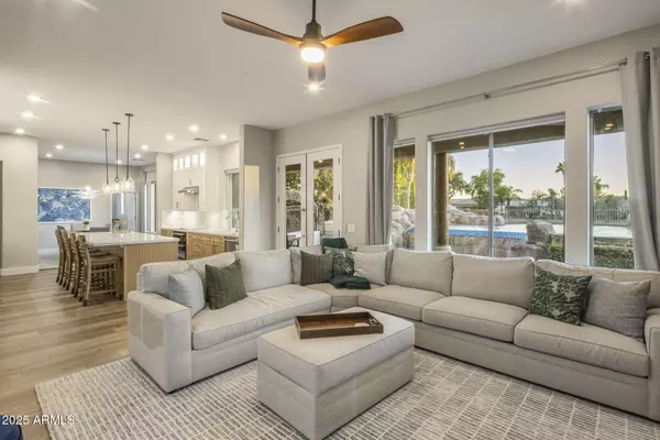 Chandler, AZ 85249,813 E FIELDSTONE Place