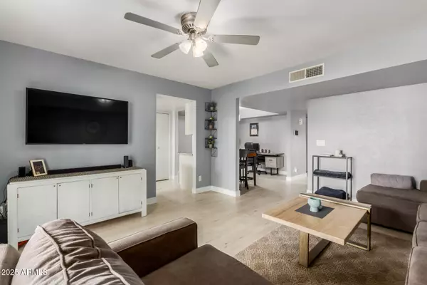 Mesa, AZ 85202,2232 W LINDNER Avenue #2