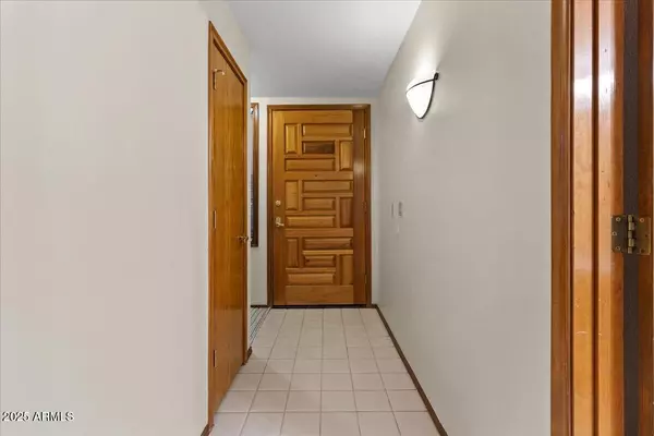 Phoenix, AZ 85014,5750 N 10TH Street #5