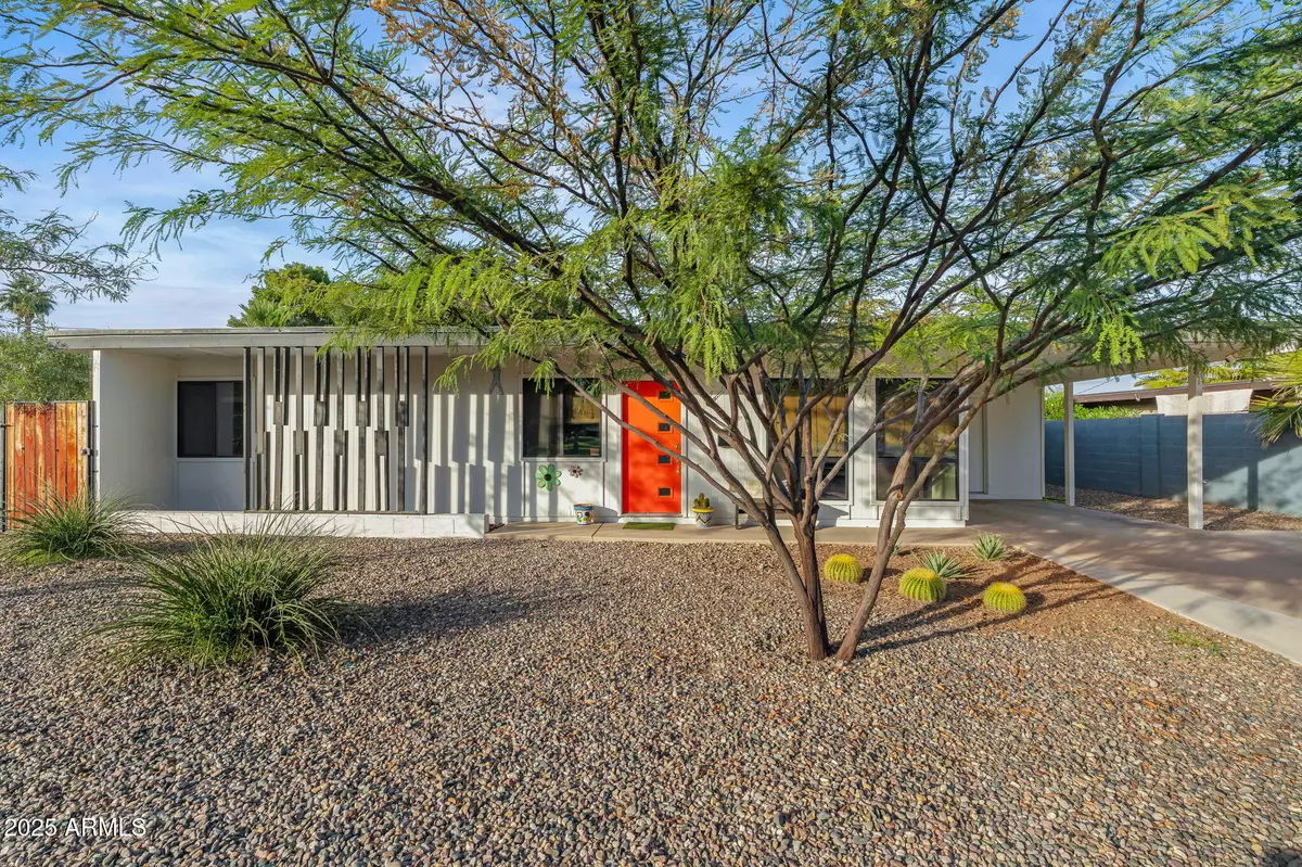 Phoenix, AZ 85028,3732 E Altadena Avenue