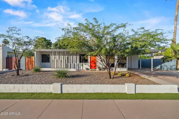 Phoenix, AZ 85028,3732 E Altadena Avenue