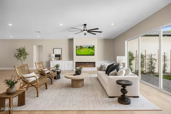 Phoenix, AZ 85018,4307 E AVALON Drive