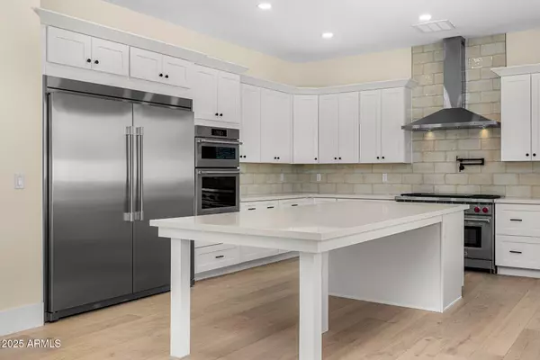 Phoenix, AZ 85018,4307 E AVALON Drive